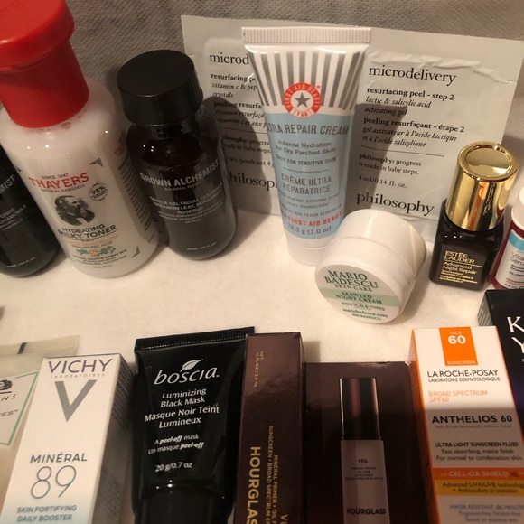 NWT in box 22 piece Luxury skincare set to cleanse, tone, moisturize, and treat - Picture 3 of 15